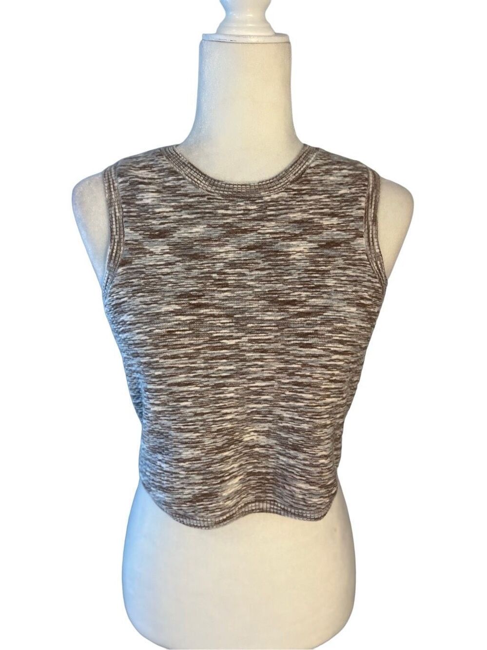 Cotton Candy LA gray textured cropped sleeveless knit sweater - L